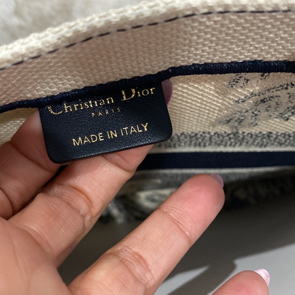 ‼️‼️SOLD‼️‼️Christian Dior tote - Picture 4 of 14